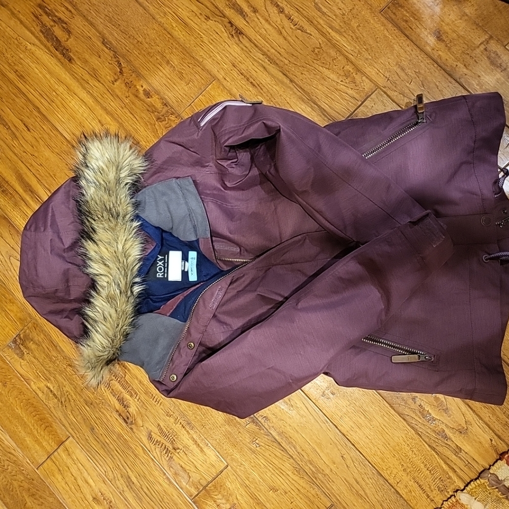 Women's Roxy winter ski coat jacket burgandy